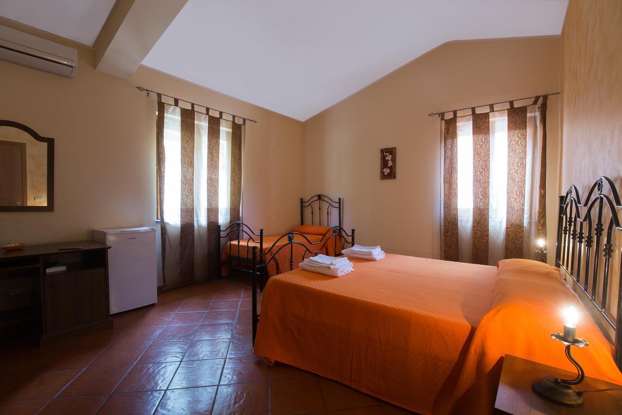 Sant'Angelo di Brolo Turismo Rurale Il Sole 빌라 객실 사진