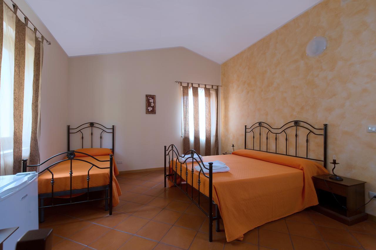 Sant'Angelo di Brolo Turismo Rurale Il Sole 빌라 객실 사진